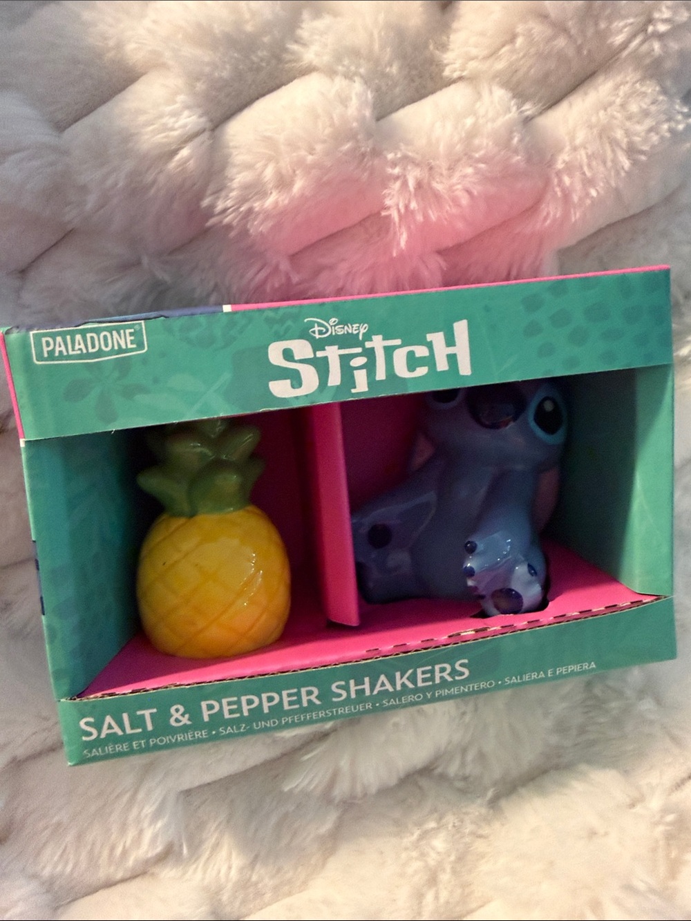 Disney Stitch Salt & Pepper Shakers - Blue Stitch with Yellow Pineapple